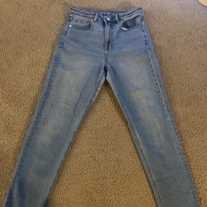 American Eagle Stretch Mom Jean